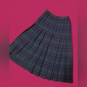 Vintage 80’s/90’s plaid Pendleton pleated wool skirt